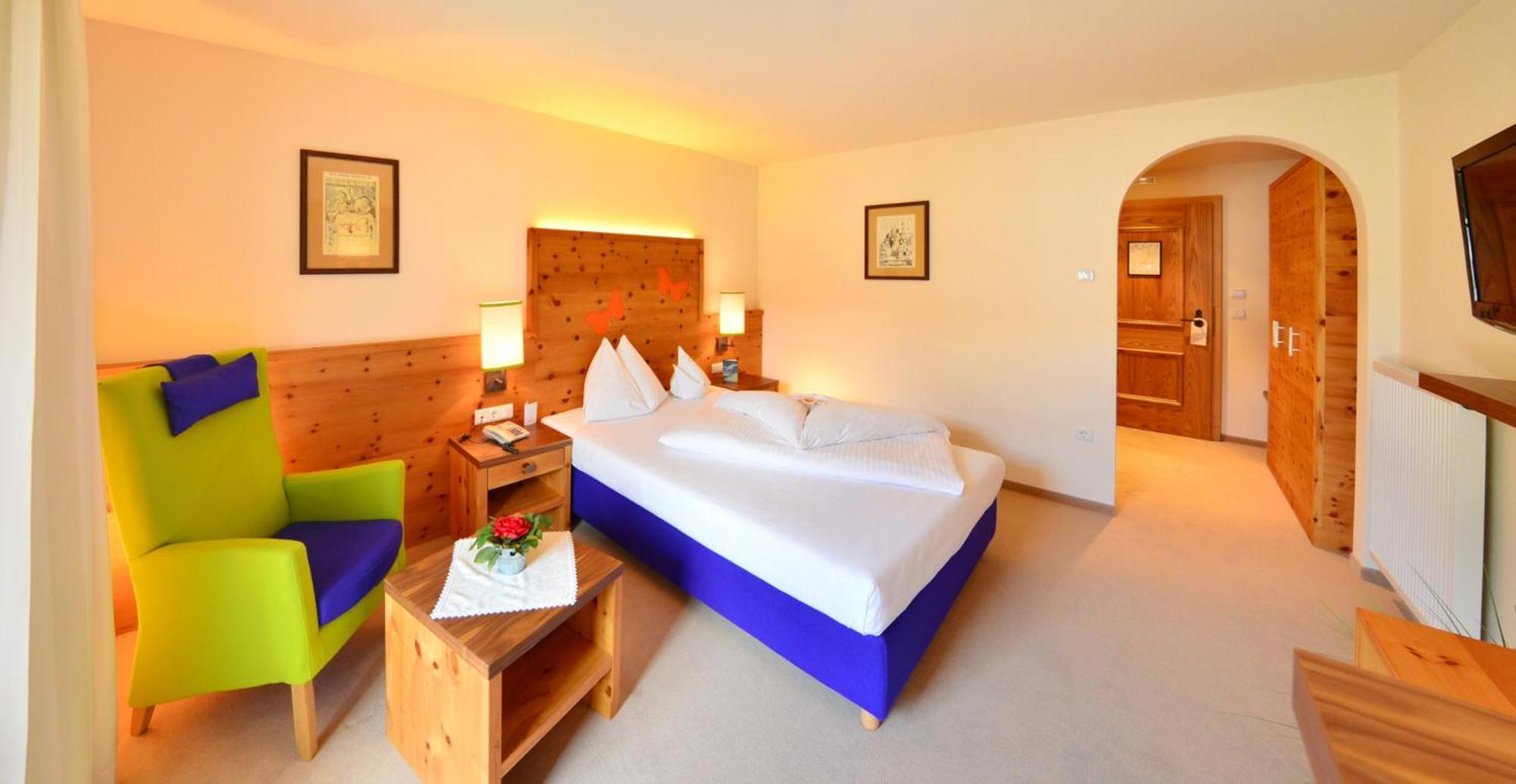Mirabell Dolomites Hotel - Luxury Ayurveda & Spa Valdaora Kültér fotó